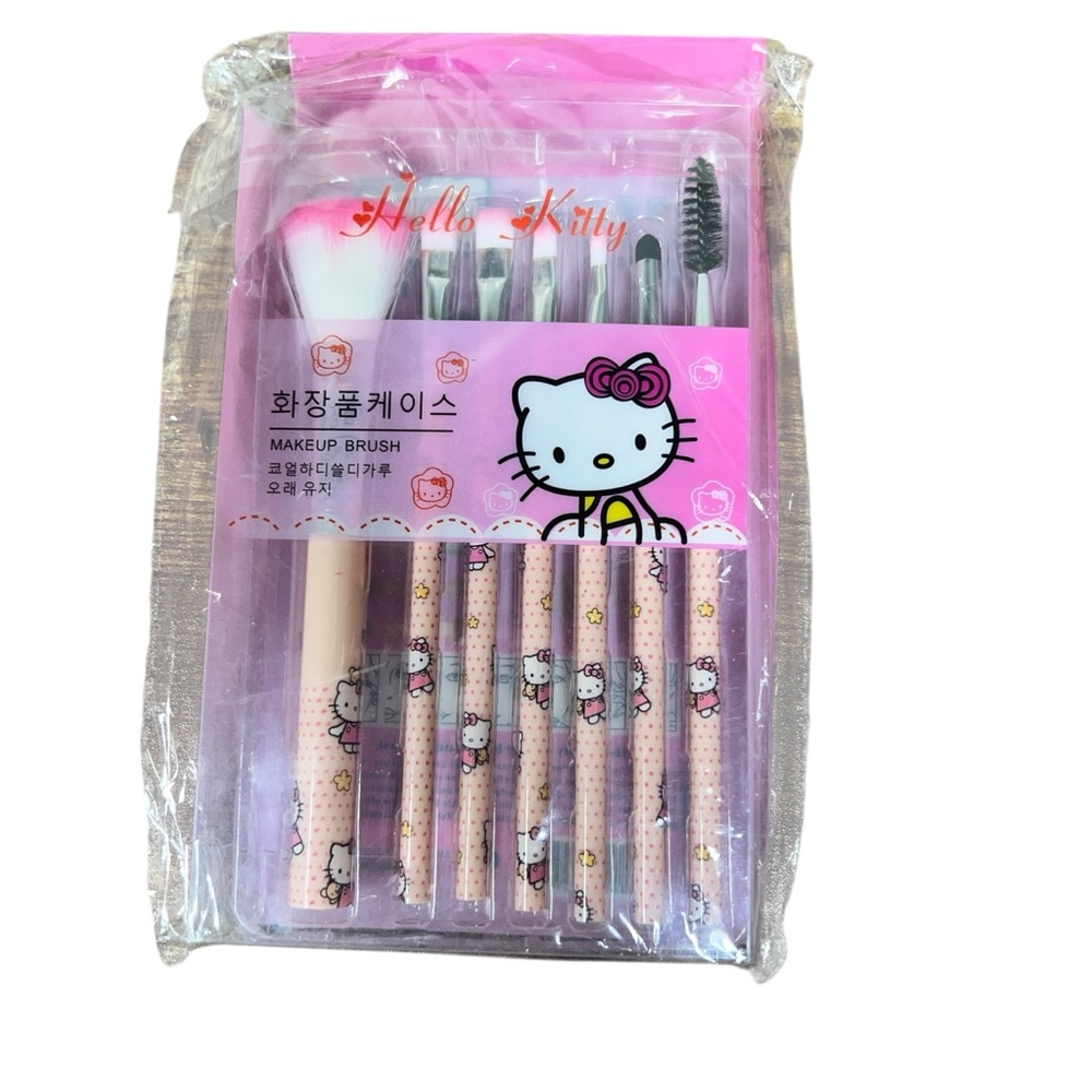 Hello Kitty Makeup Brush Set‎ with Cute Designs 7 Brushes Gift